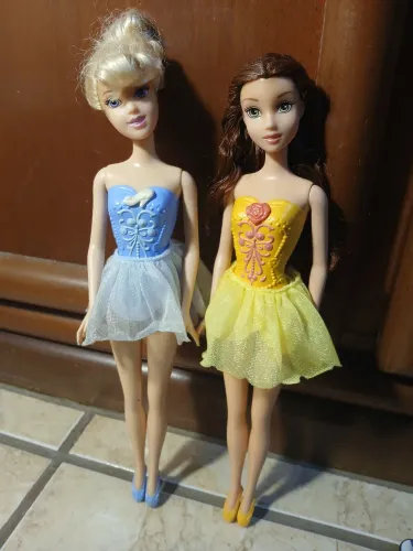 Bonecas Princesa Disney - Cinderela e Bela