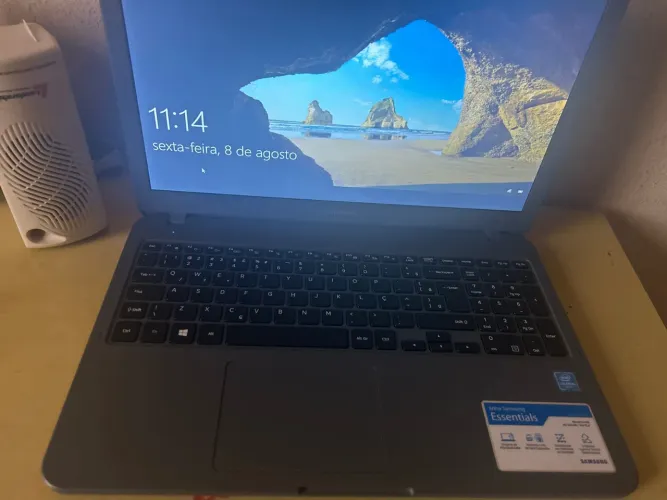 Notebook Samsung Essentials