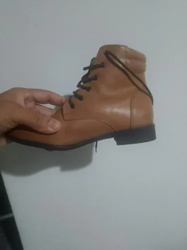 Bota em couro marron 50