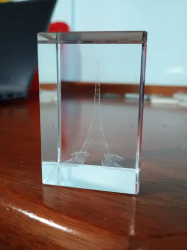 Miniatura Torre Eiffel em Cristal 3D