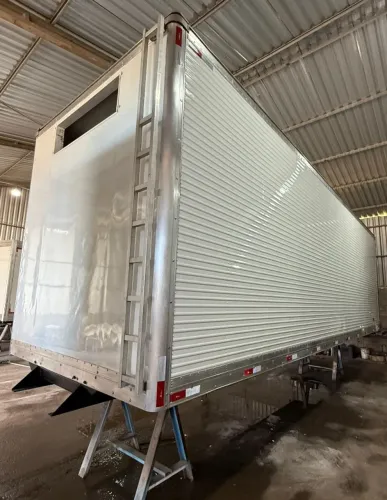 camara fria bau para Caminhao seminovo