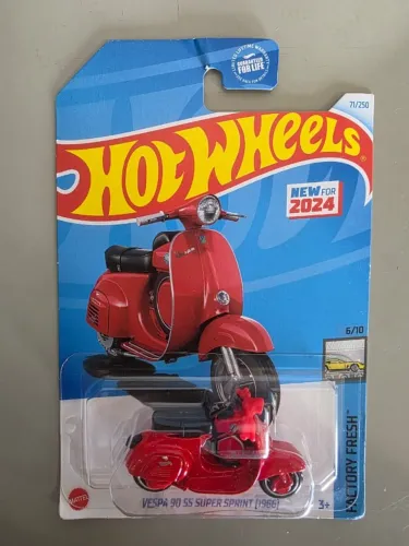 Moto Hot Wheels Vespa 90 SS 1966 HRY52 Mattel - Hot Wheels