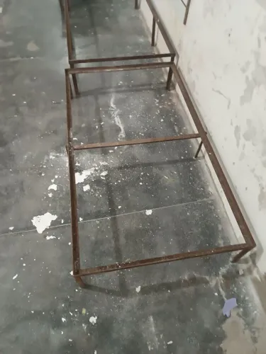 Pallets/Suporte de Metal - 1,30x0,75m