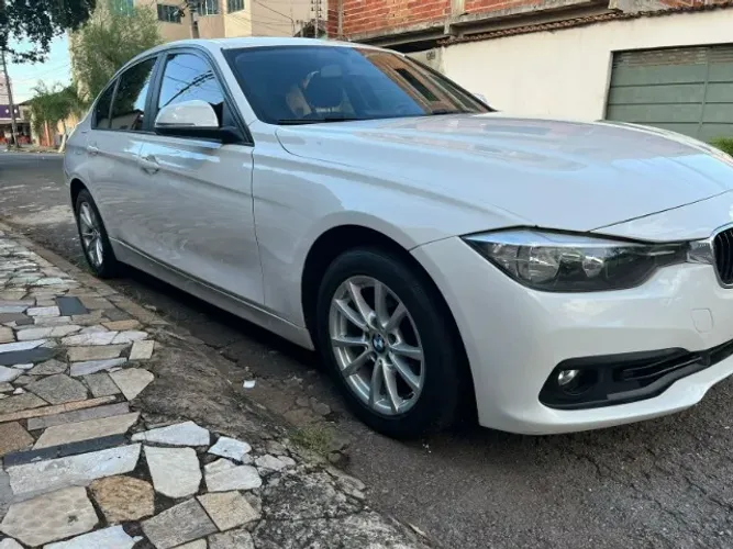 BMW 320I A Modern/sport TB 2.0/a.flex 16V 4P 2016