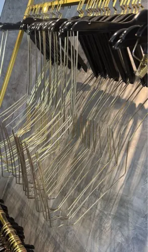 Cabides Metalizados para Lojas e Boutiques