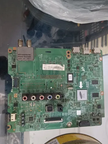 Placa principal da tv Samsung un32f4200ag testada.