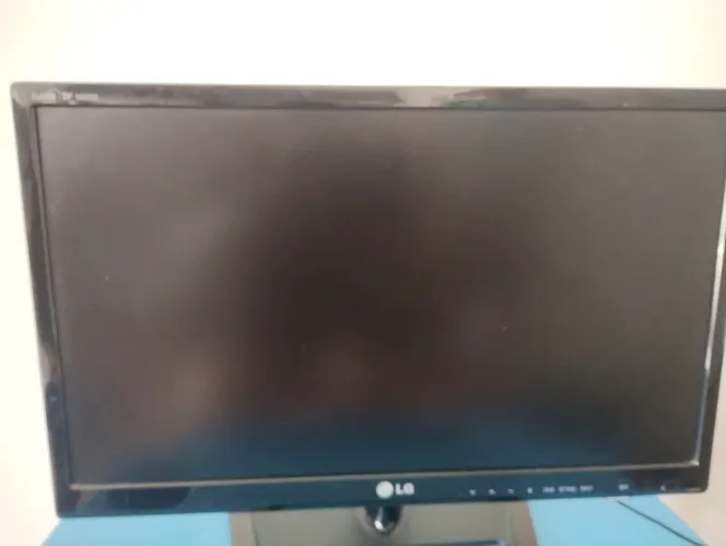 Vende se monitor/ tv de 19,5 marca Samsung e LG com hdmi