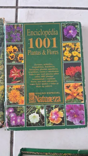 Enciclopédia 1001 Plantas & Flores, um livro guia sobre botânica e jardinagem.