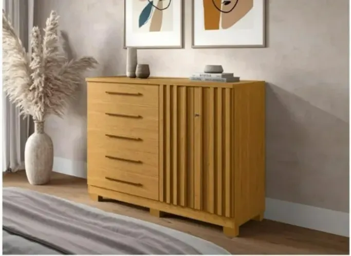 "Praticidade e Design: Cômoda Barcelona com 4 Gavetas e 1 Porta"