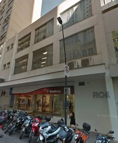 MÁFFER IMÓVEIS ALUGA PRÉDIO COMERCIAL Rua General Câmara, 253 Centro Histórico Porto Aleg