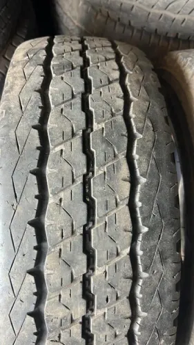 Pneu 215/70/15 Bridgestone Carga 75% vida útil