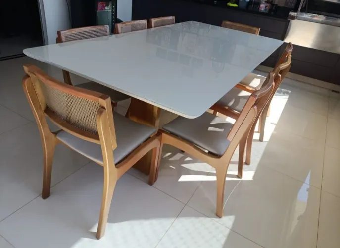 Mesa de jantar Artemis 8 cadeiras 100% madeira Tauari 240x110