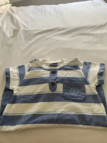 Body listrado azul e branco para bebê