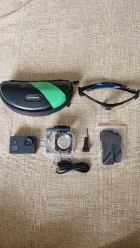 Kit Câmera e óculos esportivo foticromatico