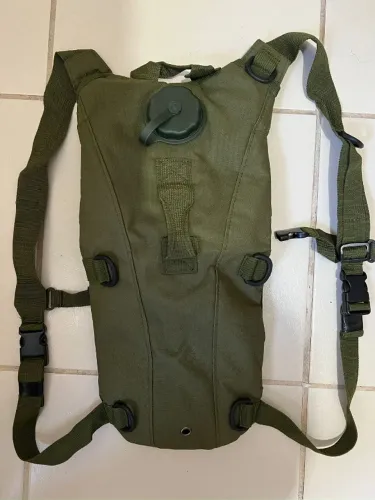 MOCHILA DE HIDRATAÇÃO - VERDE