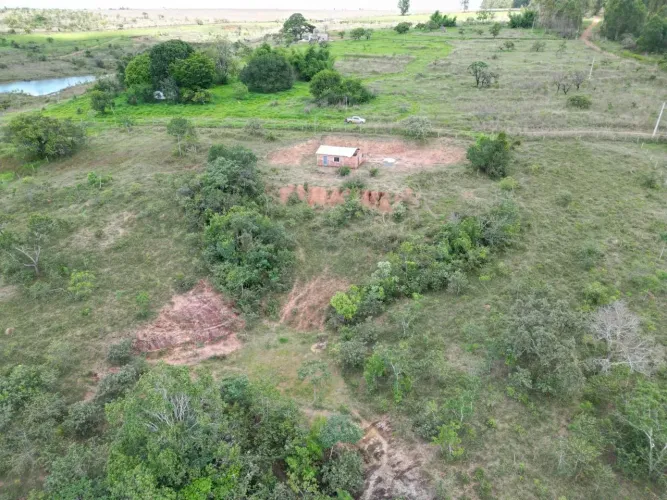 Chácara à venda, parcelas de R$999,00, Escriturado com Água e Energia