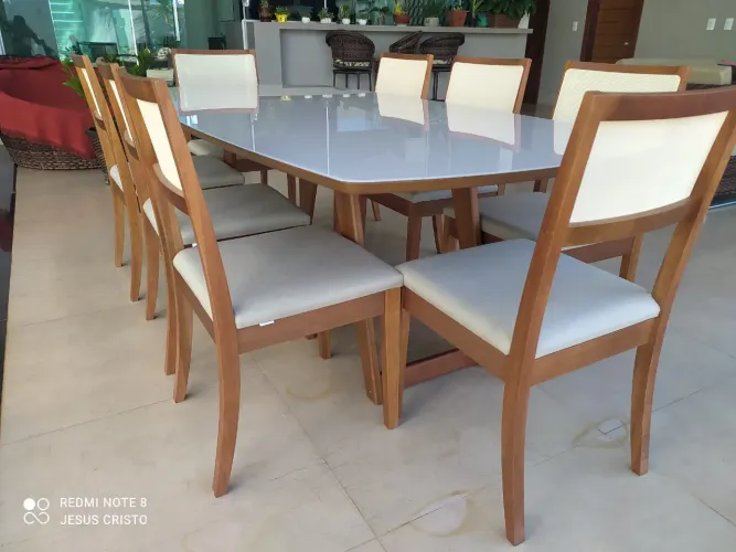Mesa completa de madeira 