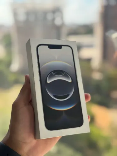 iPhone 16e 128GB- novo com garantia! 