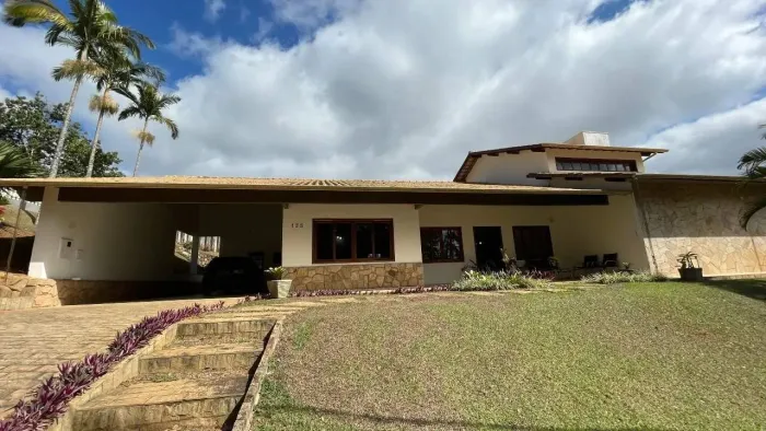 Casa à venda, 5 quartos, 2 suítes, 2 vagas, Acamari - Viçosa/MG