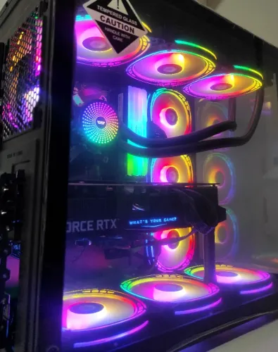 Pc Gamer Arco-Íris Ryzen 7 9800X3D / i7-12ª RTX 3080 (NOVO)