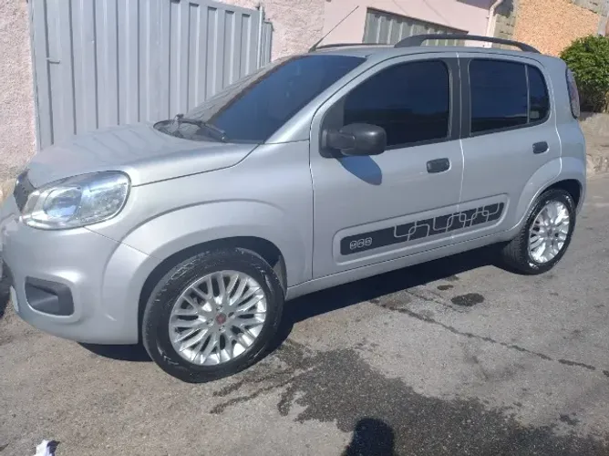 Fiat Uno Attractive 1.0 EVO Fire Flex 8V 5P 2016