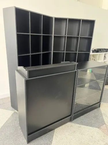 Conjunto de balcões e prateleiras para loja MDF COLMEIAS E BALCÃO VITRINE + CAIXA 