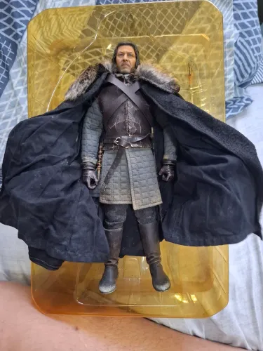 Figuras de ação Game of Thrones - Eddard Stark e Jon Snow - Threezero 1/6