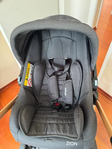 Carrinho de bebê