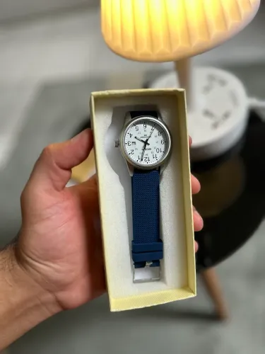 Biden Relógio Luxo, 3M resistente à água, Zerado! Disponíveis nas cores preto e azul.