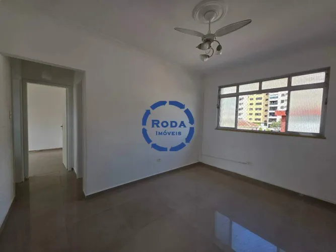 Apartamento para locação no Embaré com 2 dormitórios e vaga demarcada