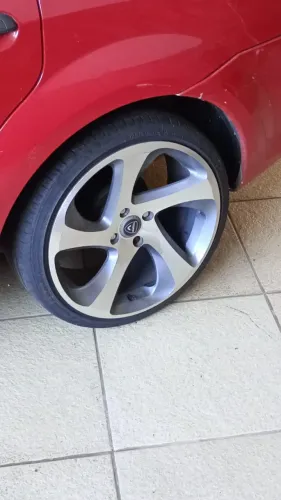 Jogo de rodas Vittoria Wells 17/8 