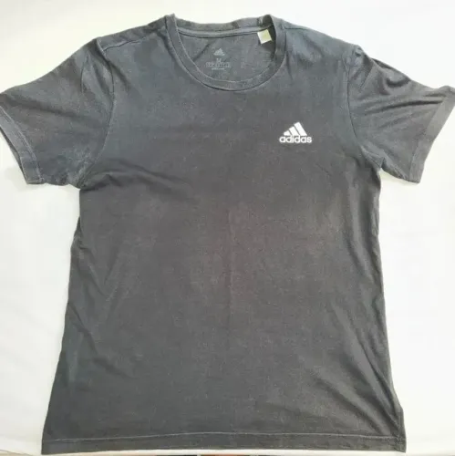 Camiseta Adidas cinza tam M - usada