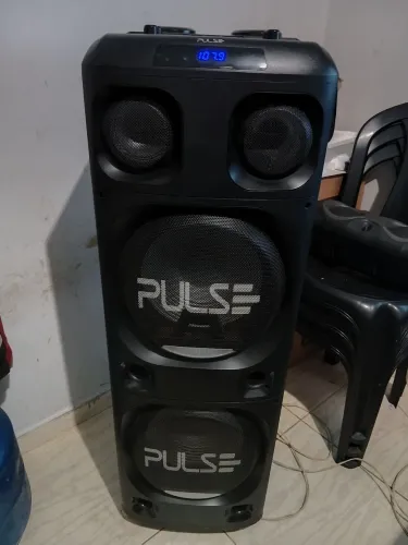 Vendo caixa 2400wats completa