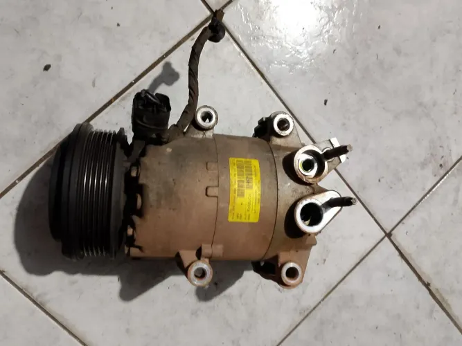 Compressor ar condicionado Ford New fiesta.