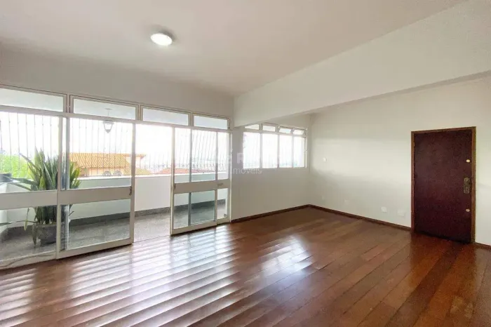 Apartamento à venda no bairro São Lucas