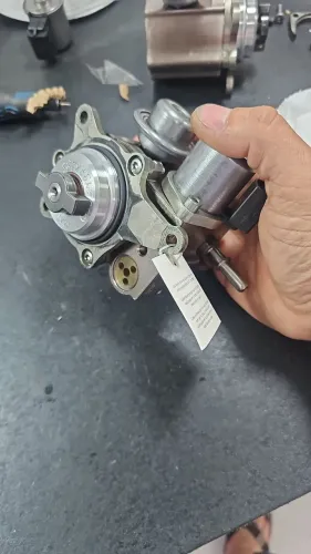 Bomba de alta pressão para motores Citroën Peugeot thp. 