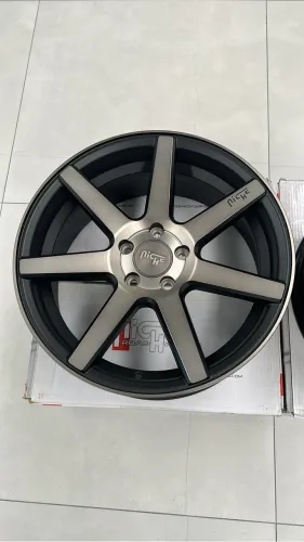 Jogo De Roda Niche M150 Preto Semi-Brilho Bronze 5x112 - 18x8 Offset 42 (Nv)