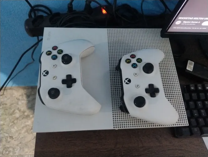 Xbox One S
