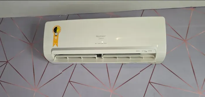 Ar-condicionado Midea inverter 12mil BTUs