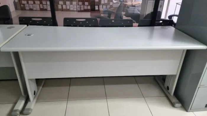 Mesa para escritório