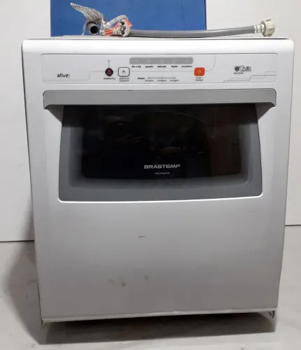 Lava louça bom estado conservação.  NÃO FUNCIONA - precisa trocar placa de potência 