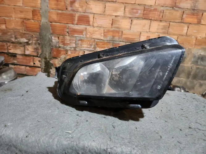 Farol auxiliar inferior esquerdo Toro 17/21 ORIGINAL