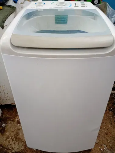 Máquina de lavar roupa funcionando perfeitamente