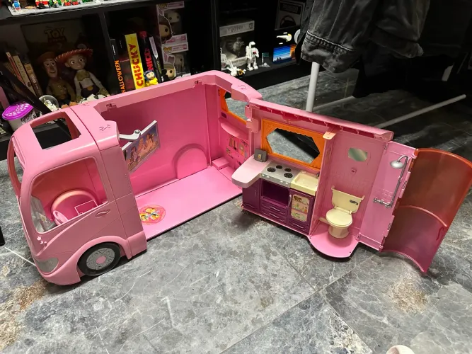 TRAILER DA BARBIE GLAMOUR CAMPER 2008