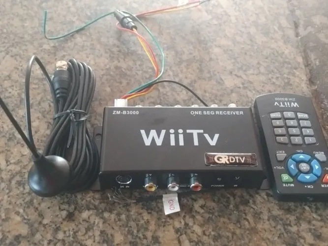 receptor digital de TV automotivo marca wiitv mod zm b 3000