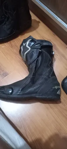 Bota alpinestars 41 esportiva motovelocidade.