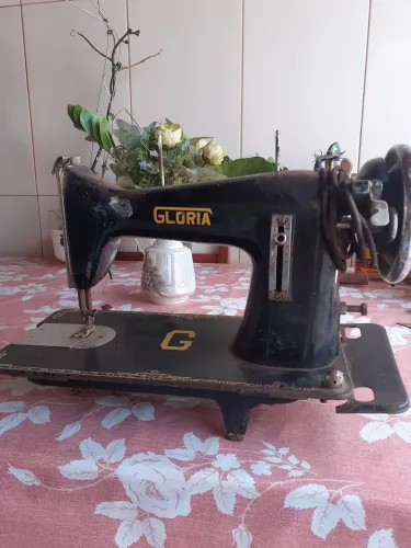 Máquina de costura relíquia