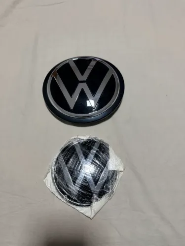 Emblema da grade frontal do up tsi 2017 em diante do mk7