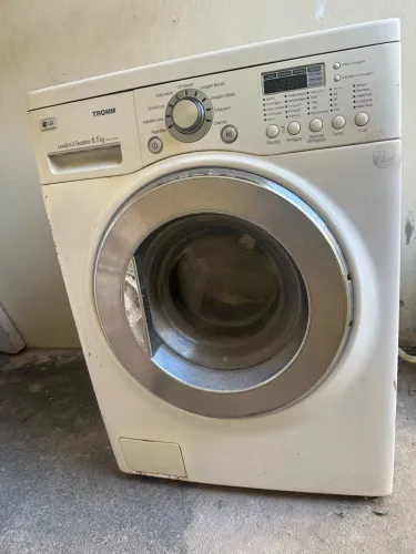 Lava e seca LG Tromm 8,5 kg - 220V