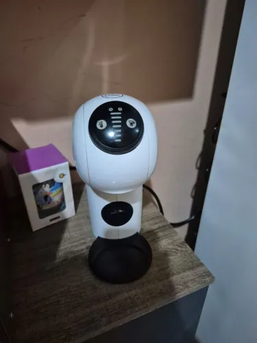 Cafeteira Arno Dolce Gusto Genio S Touch Branca - Perfeito Estado